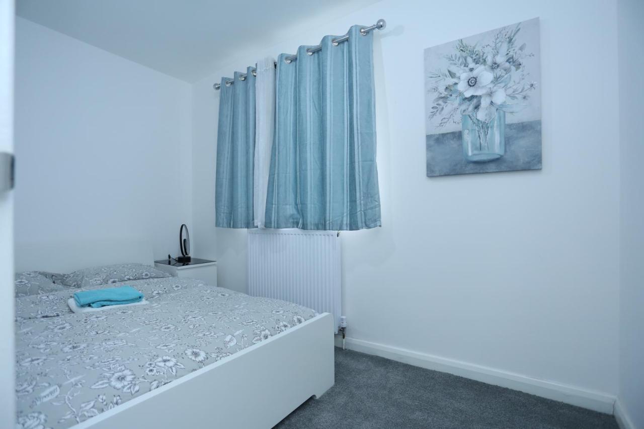 Ferienwohnung Abbeywood Station House London Exterior foto